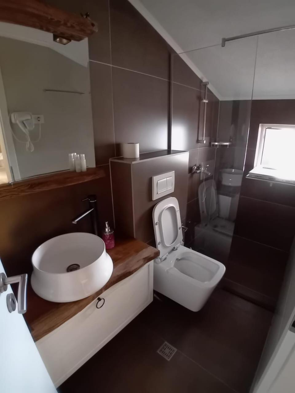 Hotel Driada Gjakova Экстерьер фото