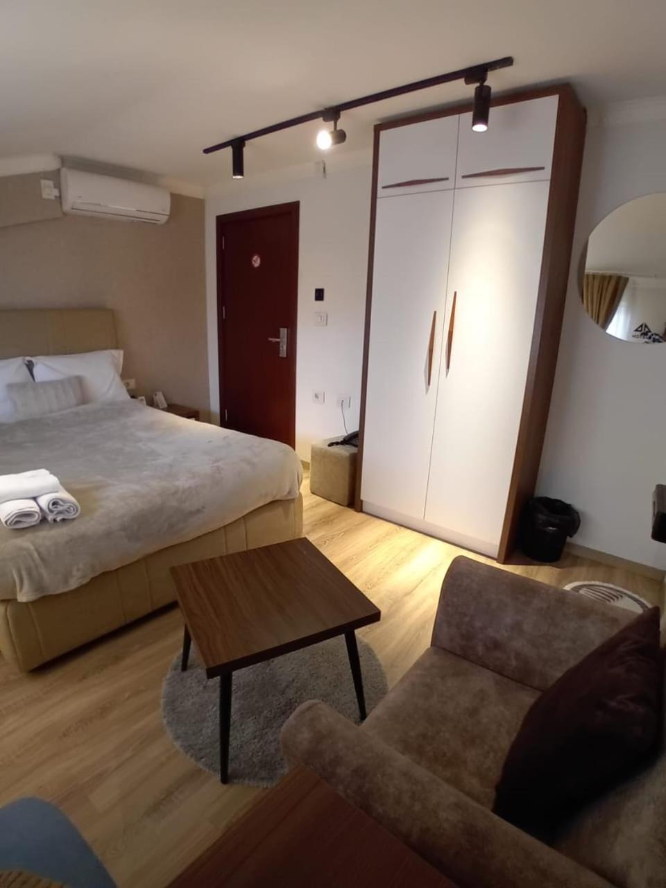 Hotel Driada Gjakova Экстерьер фото
